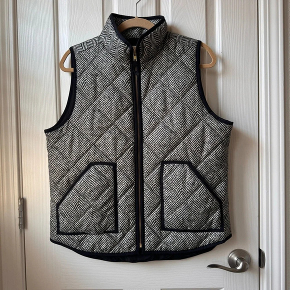 J.Crew Factory Herringbone Quilted Puffer Vest Down Fill Black grey Large - Picture 7 of 7